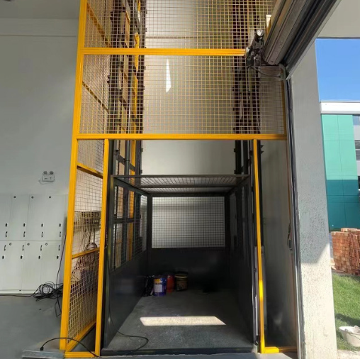 焦作导轨式升降机助力物流园破解运输难题