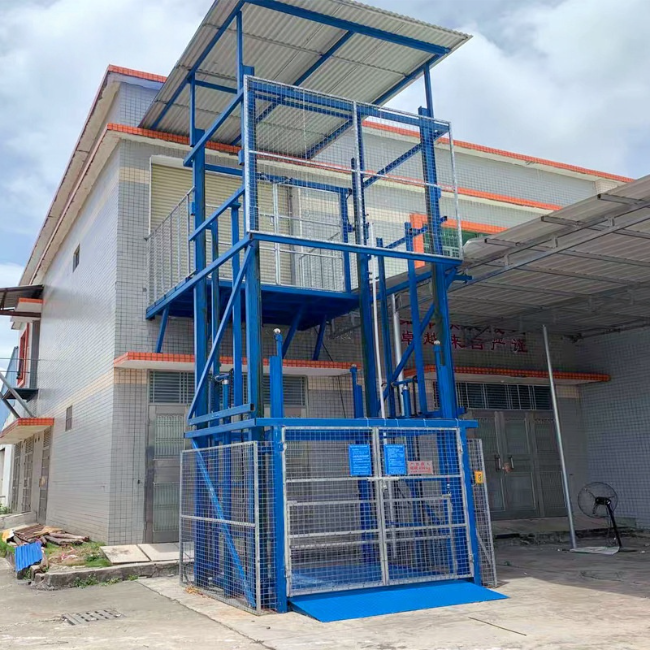 焦作建材厂室外升降货梯安装