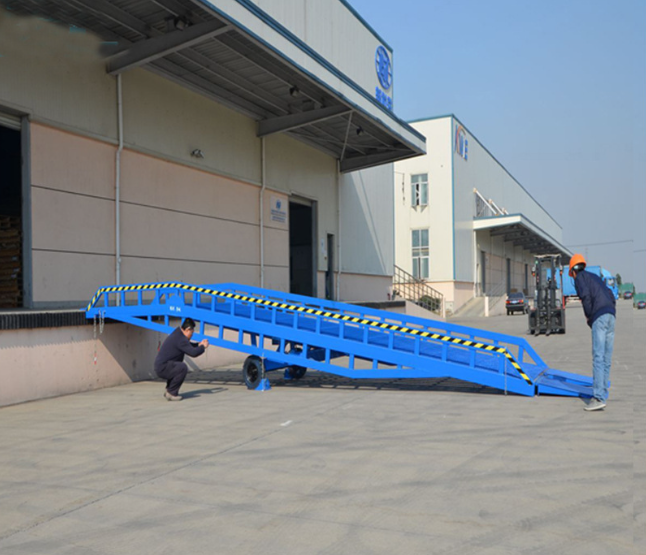 焦作移动式登车桥应用
