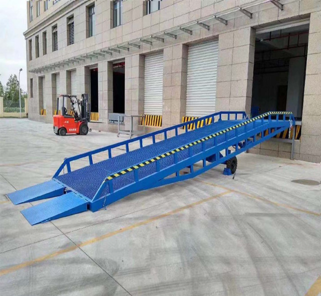 焦作移动式登车桥装卸
